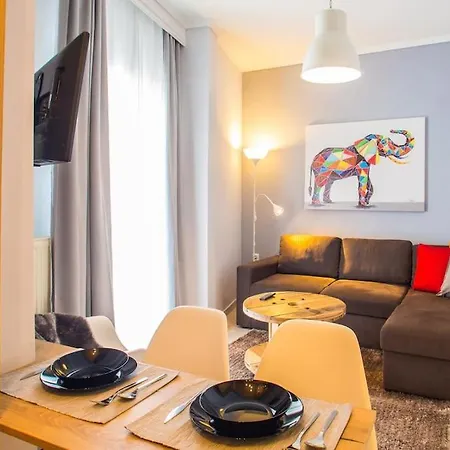 Fifteentheapartment