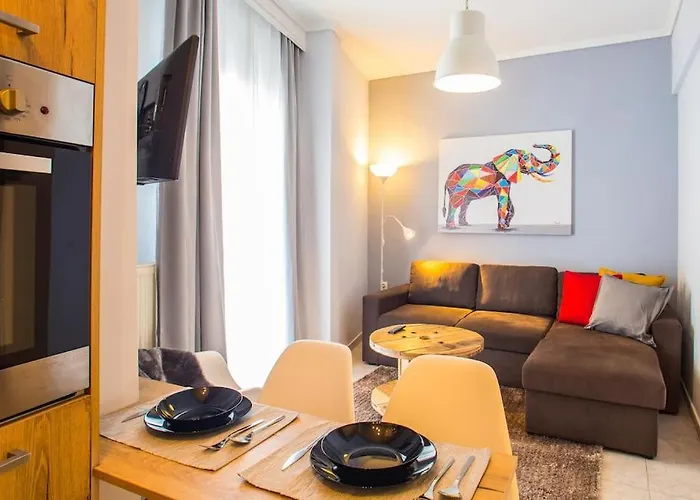 Fifteentheapartment
