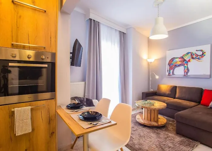 Fifteentheapartment * Selanik