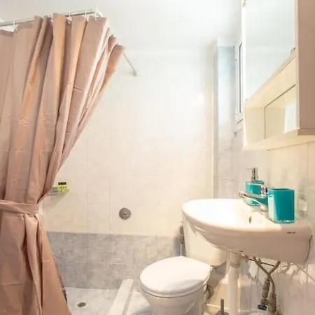Fifteentheapartment Salonic